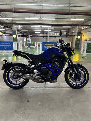 YAMAHA MT-09 YAMAHA MT-09